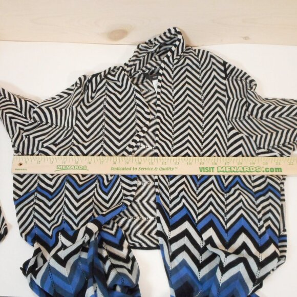 BCBG Maxazria Women's L Silk Blend Cardigan Wrap Knit Chevron Stripes Open Front - Picture 4 of 10